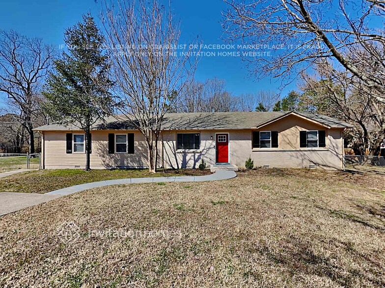 Primary Photo - 7116 White Oak Dr SW