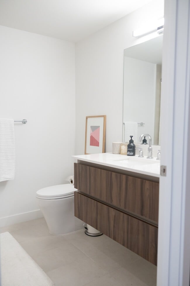 Building Photo - 37 L St SE