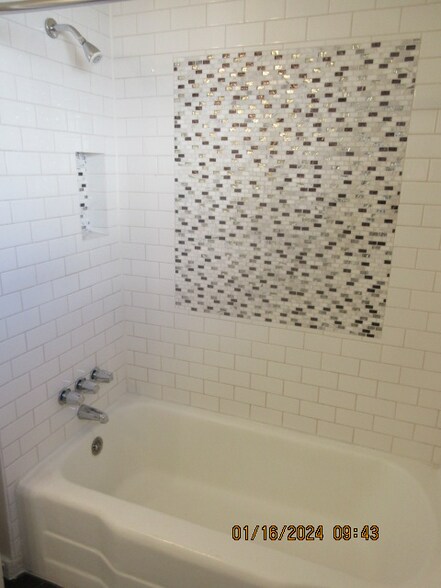 Building Photo - 600 W Coolidge St