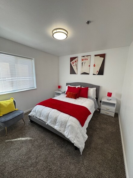 Building Photo - 10 Gentry Wy