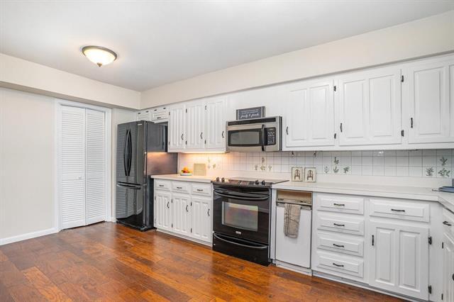 Building Photo - 2945 Country Pl Cir