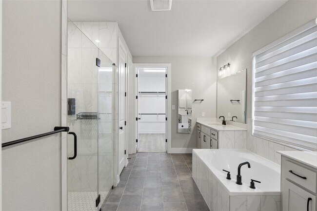 Building Photo - 1508 Cardinal Ln