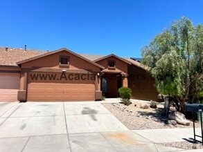 Building Photo - 2BD 2BA in Tres Pueblos w/ Garage & Washer/Dryer