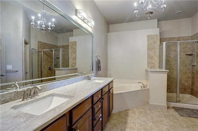 Building Photo - 3693 Lambert Ln