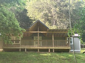 Building Photo - 1470 Gulley River Rd