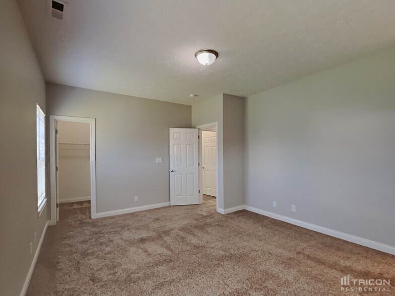 Building Photo - 1630 Jaques Dr