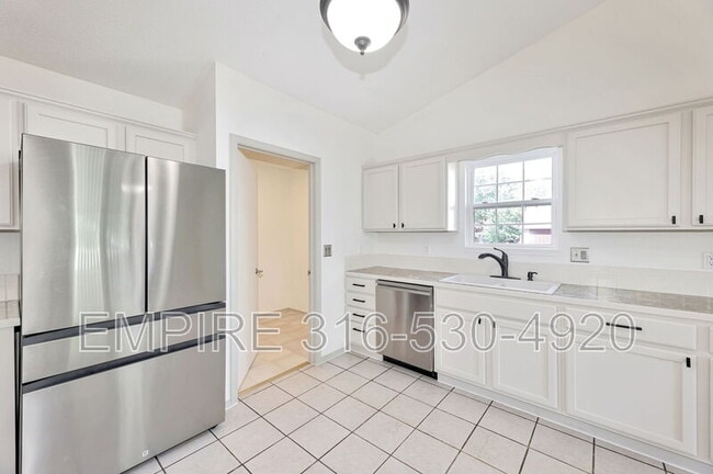 Building Photo - 1260 S Ridgehurst Cir