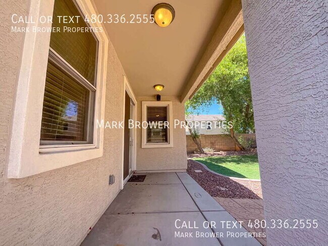 Building Photo - 2150 E Sunland Ave