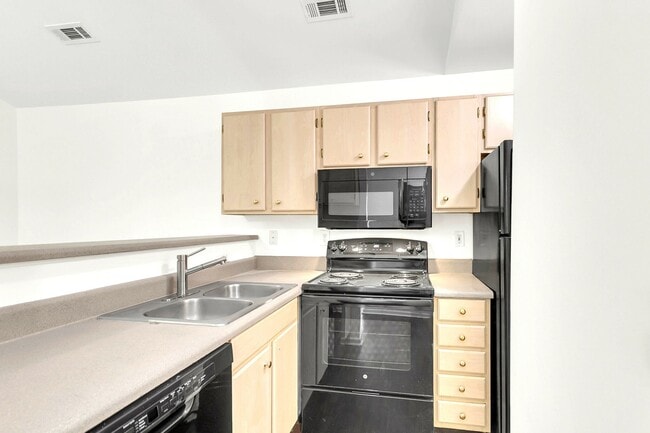 Building Photo - 188 Midland Pkwy