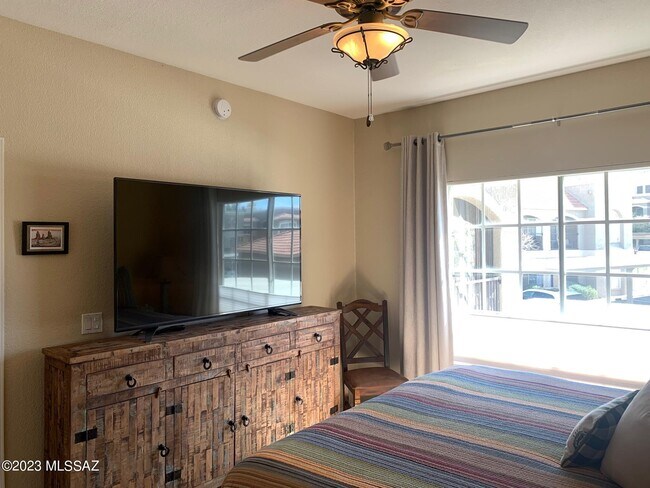 Building Photo - 1500 E Pusch Wilderness Dr