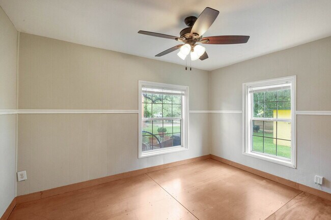 Building Photo - 3809 Maplewood Ave