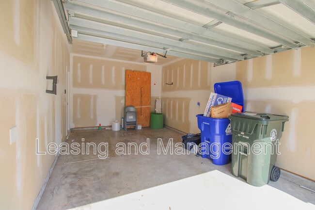 Building Photo - 2234 Henry Tecklenburg Dr