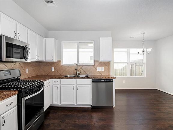 Building Photo - 16608 Foursquare Dr