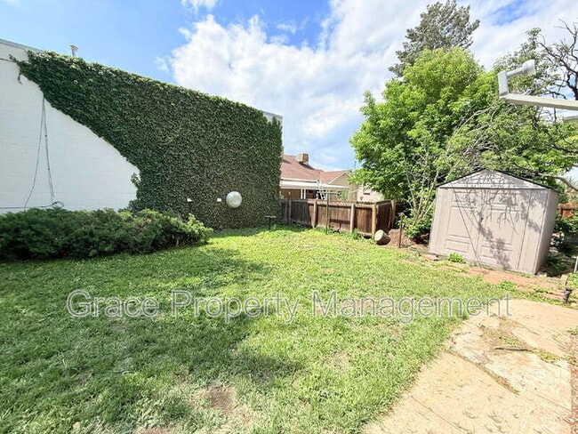 Building Photo - 5685 S Elmwood St