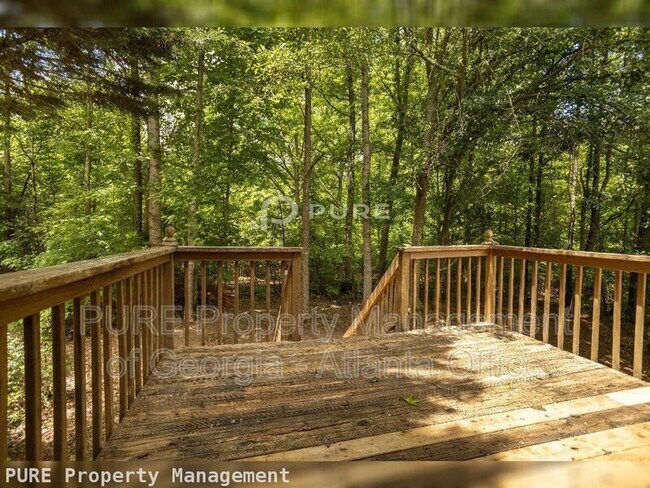 Building Photo - 2414 Leeward Ct
