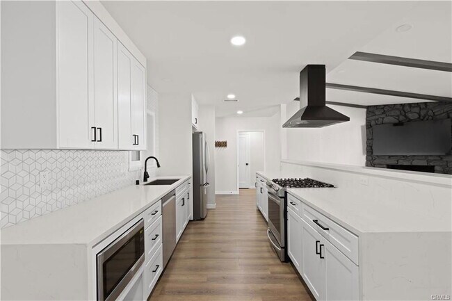 Building Photo - 4955 Alatar Dr