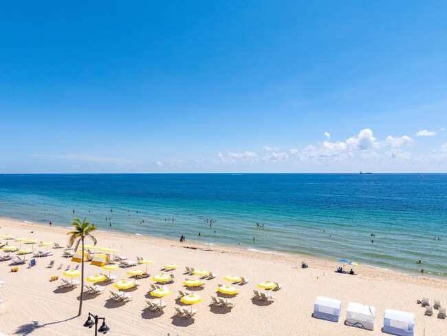 Building Photo - 514 N Birch Rd