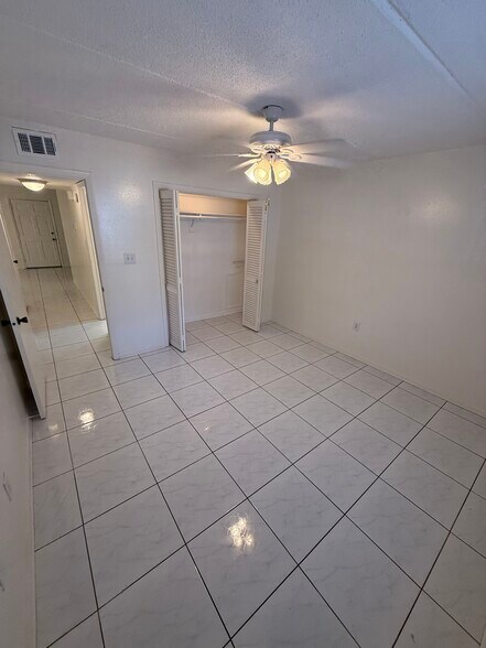 Building Photo - 4725 Christa Ct