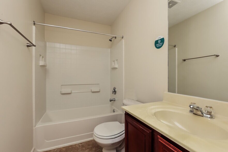 Building Photo - 2716 Miranda Dr