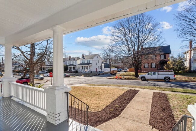 Building Photo - Updated 1920s Colonial in Northside – 3 Bed, 4 Bath – Available Now – $2,895/mo