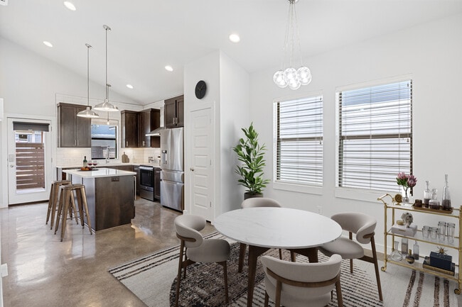 Building Photo - 1114 N Olive St