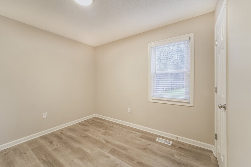 Building Photo - 731 Firecrest St SE