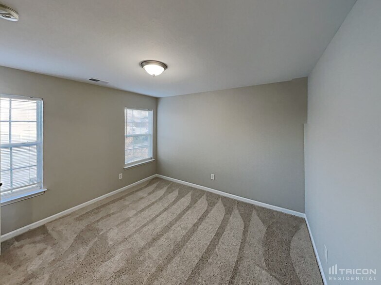 Building Photo - 4236 Glenmore Creek Dr