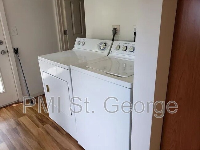 Building Photo - 418 S 100 E