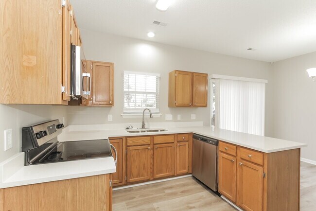Building Photo - 1612 Gordon Walters Dr