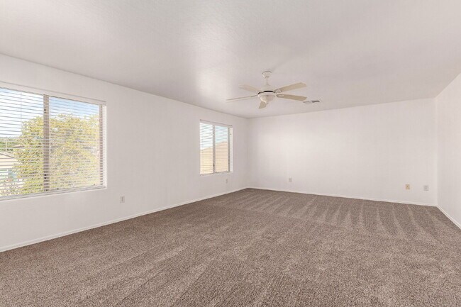 Building Photo - 24110 W Hadley St