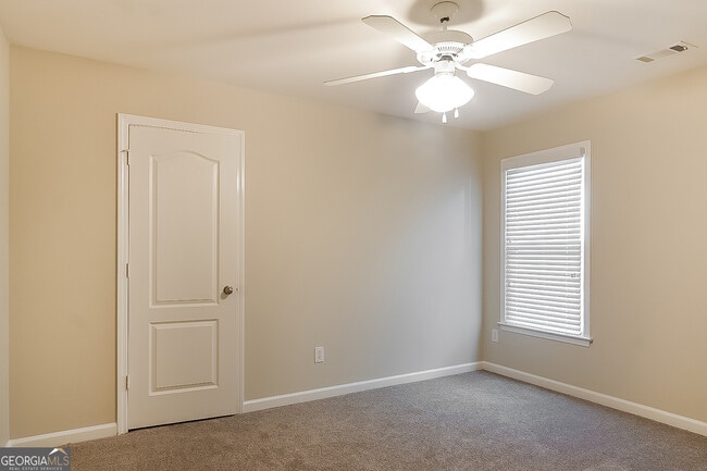 Building Photo - 417 Moonlit Trail