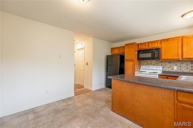 Building Photo - 3025 Pembroke Ln