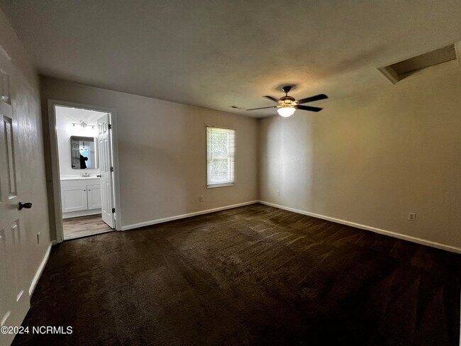 Building Photo - 1405 N Carolina Hwy 343 S