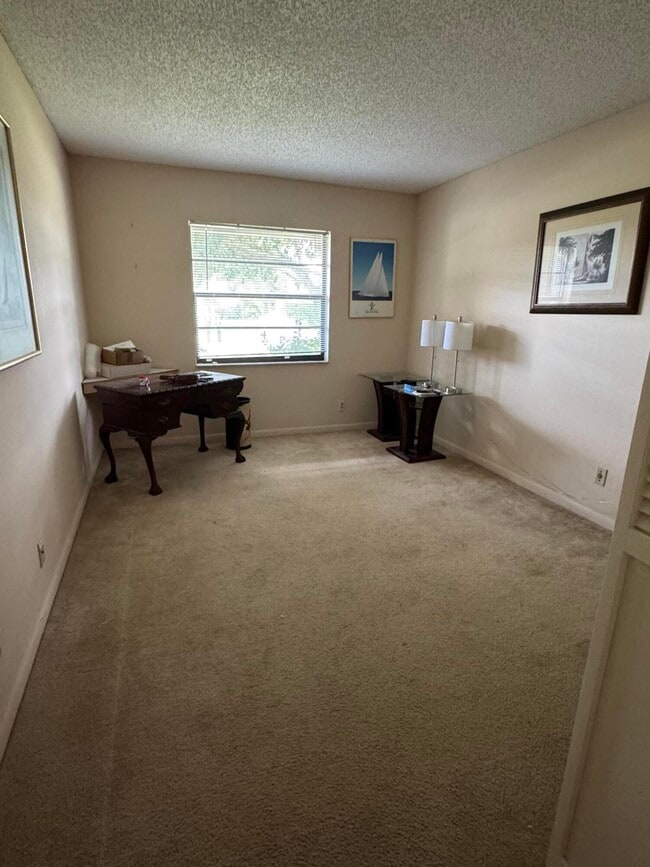 Building Photo - 11894 Suellen Cir