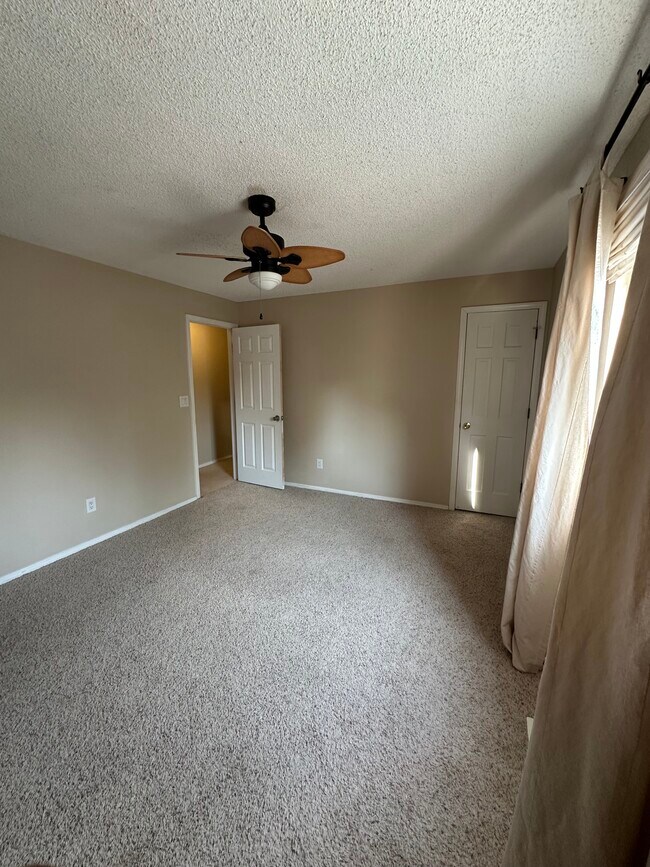 Building Photo - 19652 E Utah Pl