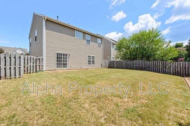 Building Photo - 14 Cork Dr