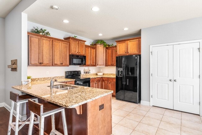 Building Photo - 169 Windchime Way