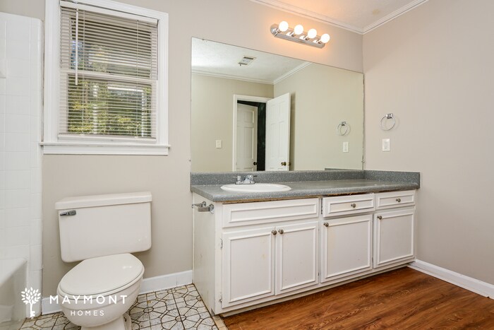 Building Photo - 245 Devilla Ct