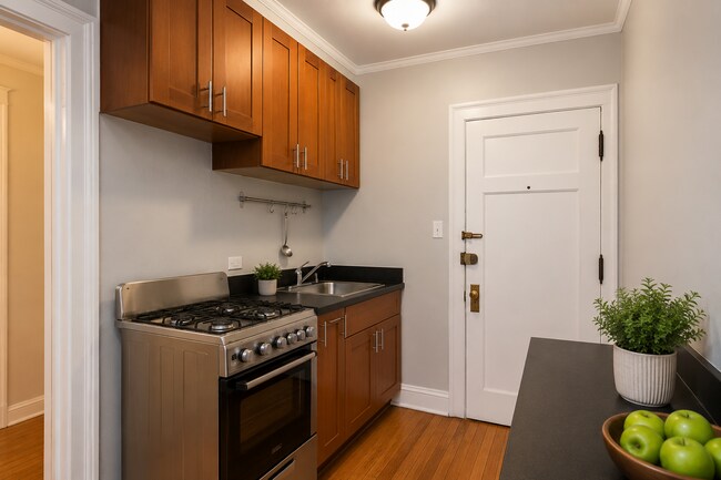 Building Photo - 2328 N Lincoln Park W