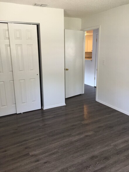 Building Photo - 15033 Westminster Ave