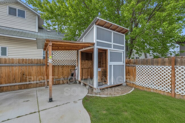 Building Photo - 202 S Middleton Rd