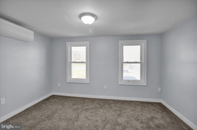 Building Photo - 21 Seyfert Dr