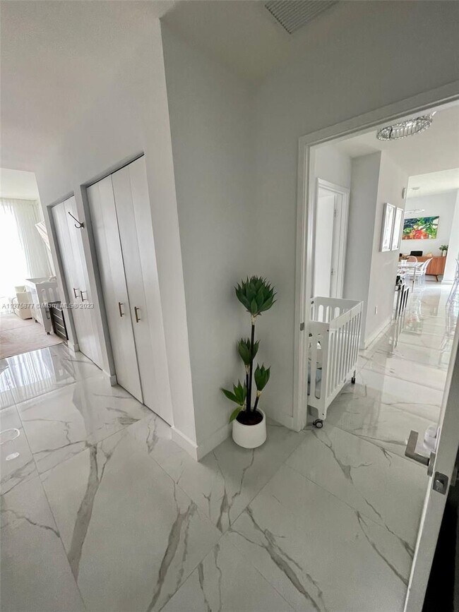 Building Photo - 330 Sunny Isles Blvd