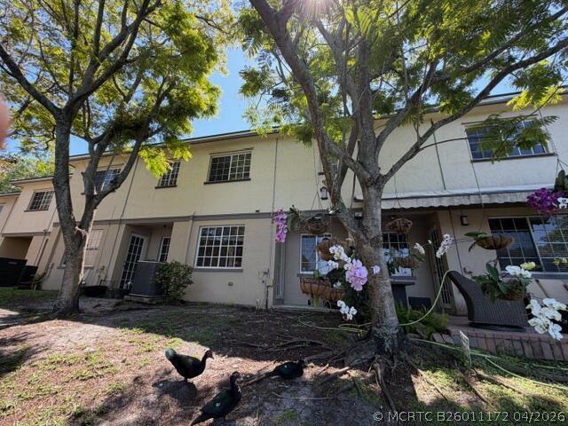 Building Photo - 2024 Freeport Dr