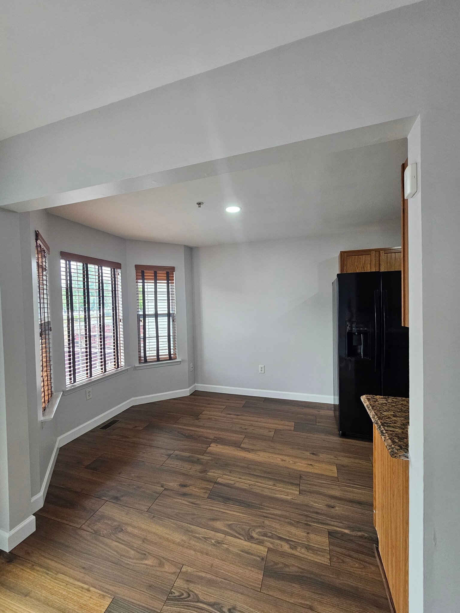 Building Photo - 10624 Riva Pl
