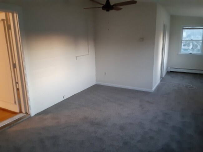 Building Photo - 8314 Sunset Dr