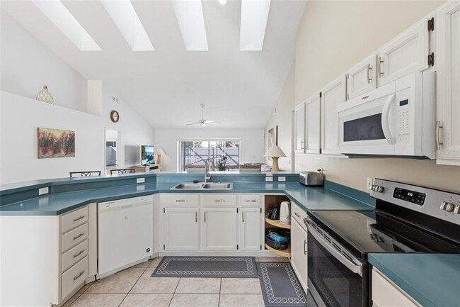 Building Photo - 8619 Knottingham Dr