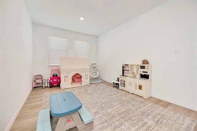 Building Photo - 2604 Starwater Dr