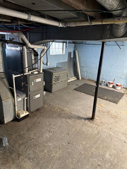 Building Photo - 26537 Brettonwoods St