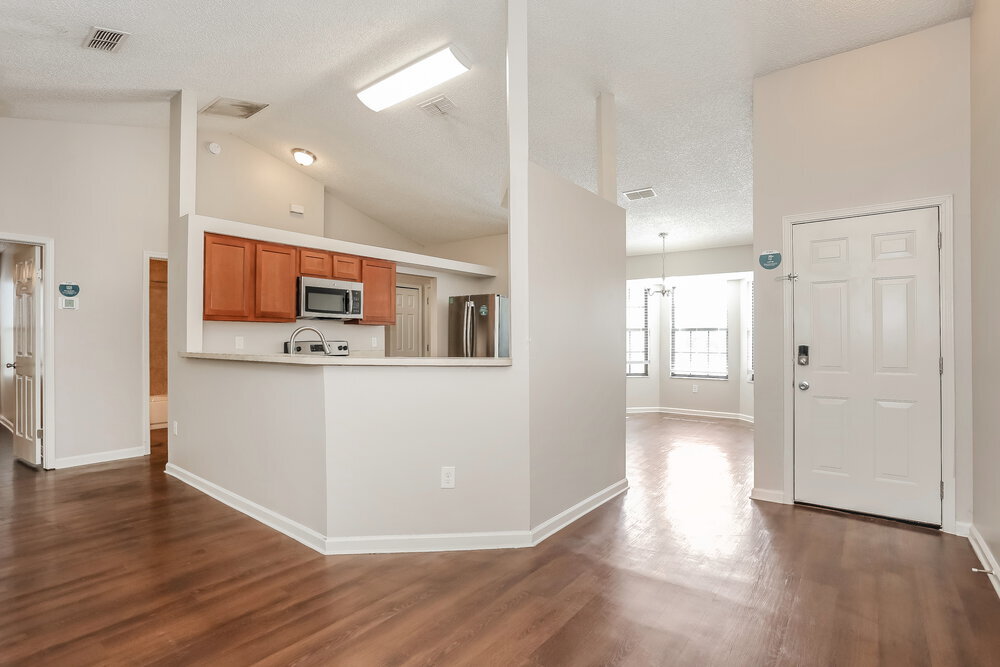 Building Photo - 2015 Cardiff Ln